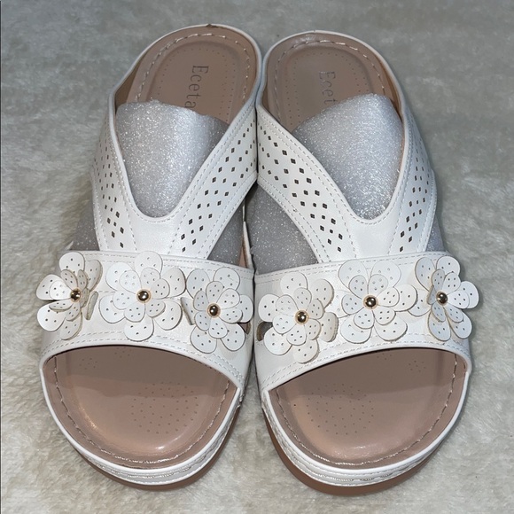 Ecetana Elegant White Floral Women's Sandals - Picture 5 of 8